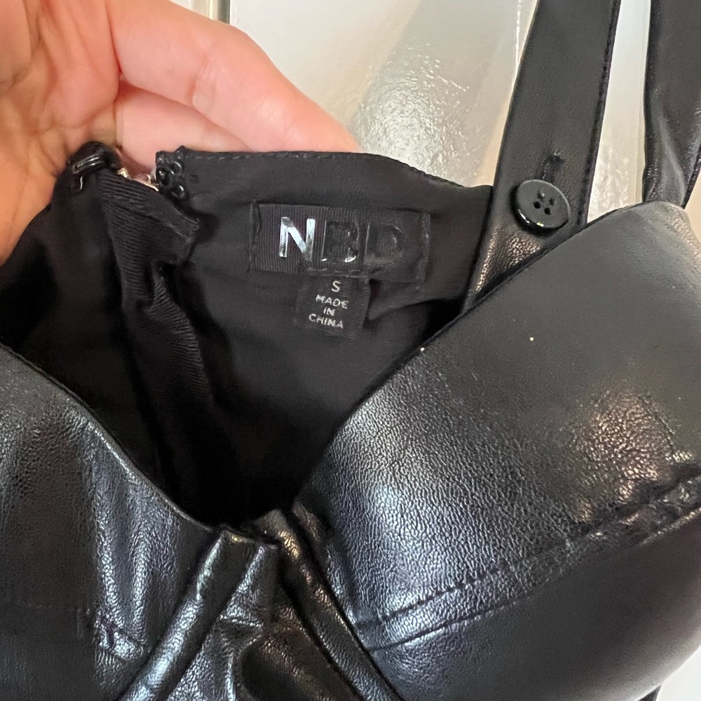 Revolve leather top - Picture 2 of 2